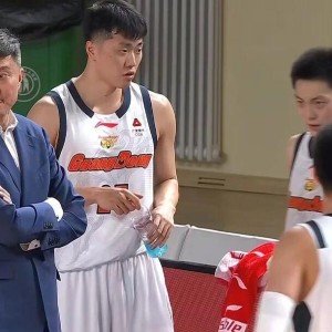 星空体育网页-18分大逆转！广东男篮2分惜败新疆，胡明轩失绝杀萨林杰正负值-24