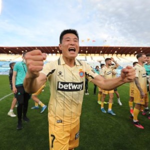 星空体育首页登录-【西乙】西班牙人0比0重返西甲 武磊替补出场